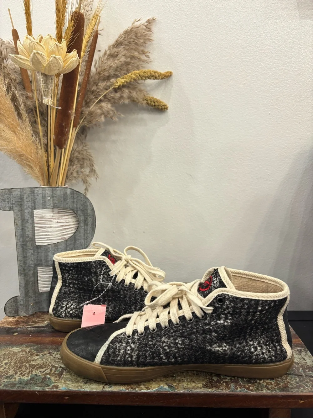 K-Swiss swiss high